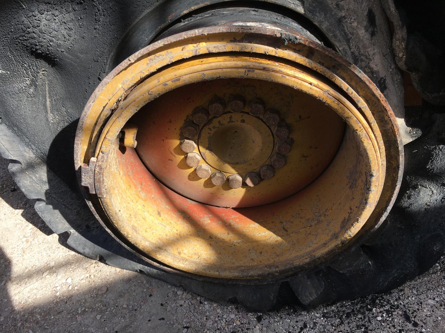 ./imagenes/INVOICE/2019/16286/CARGADOR FRONTAL CAT_930M (19).JPG